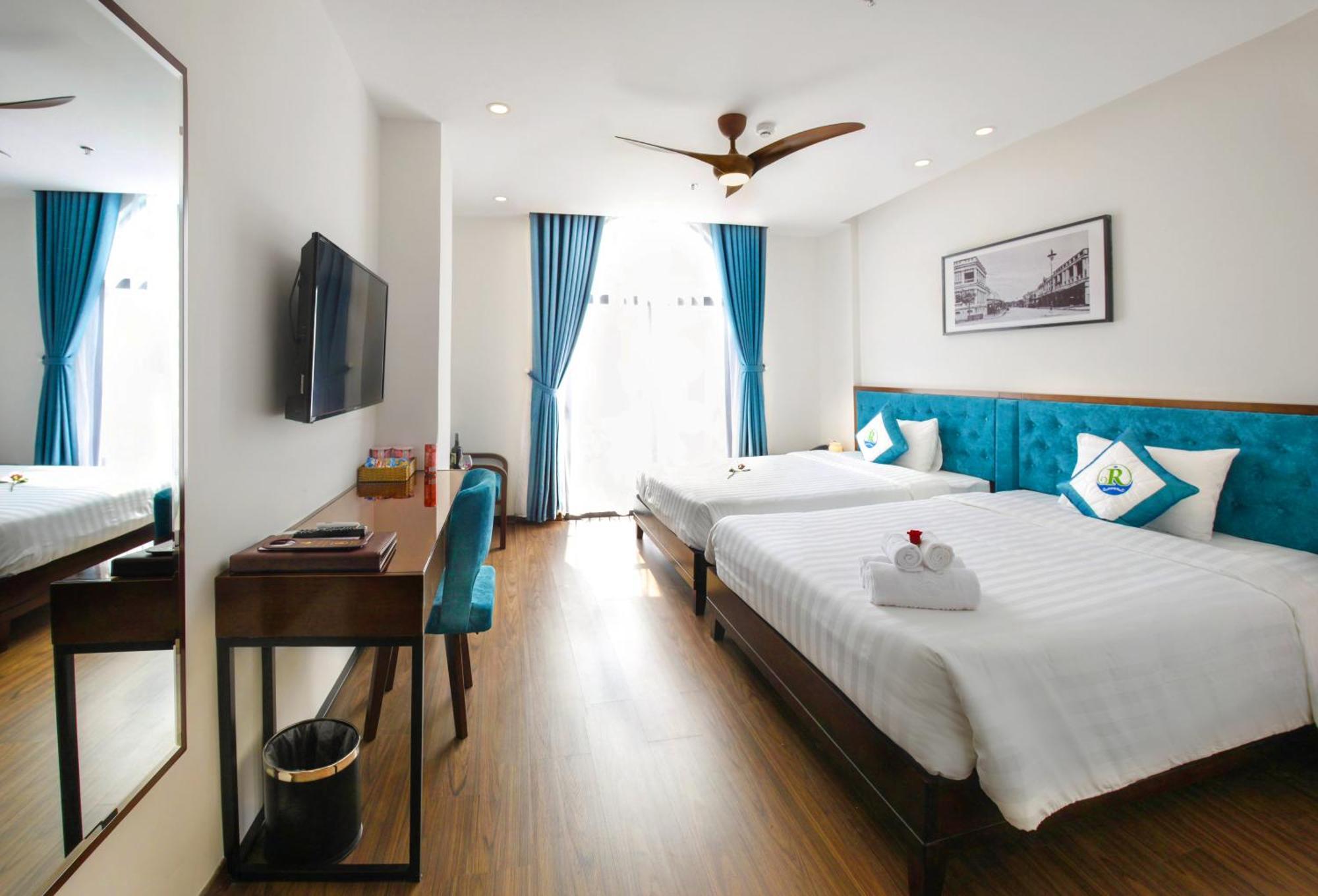 Ritzy Boutique Hotel Da Nang Beach Екстериор снимка