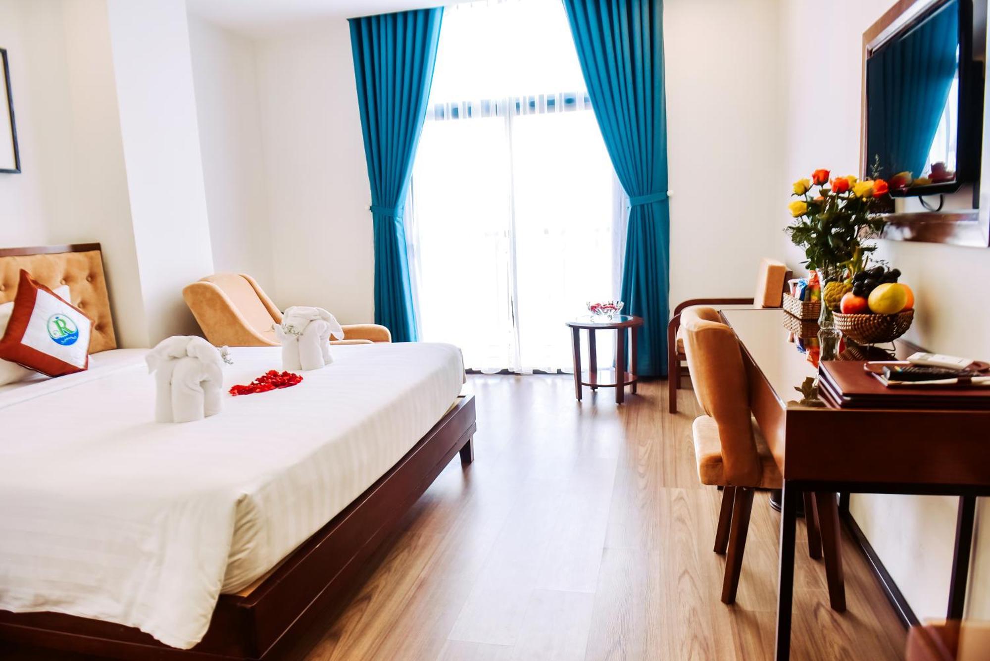 Ritzy Boutique Hotel Da Nang Beach Екстериор снимка