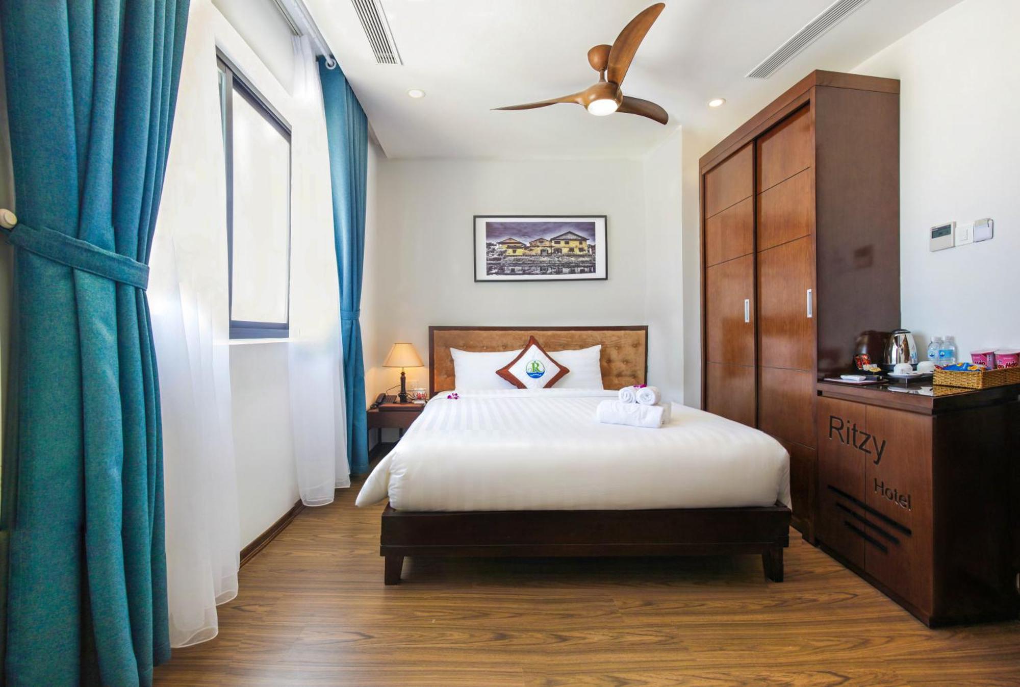 Ritzy Boutique Hotel Da Nang Beach Екстериор снимка