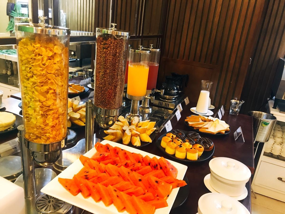 Ritzy Boutique Hotel Da Nang Beach Екстериор снимка